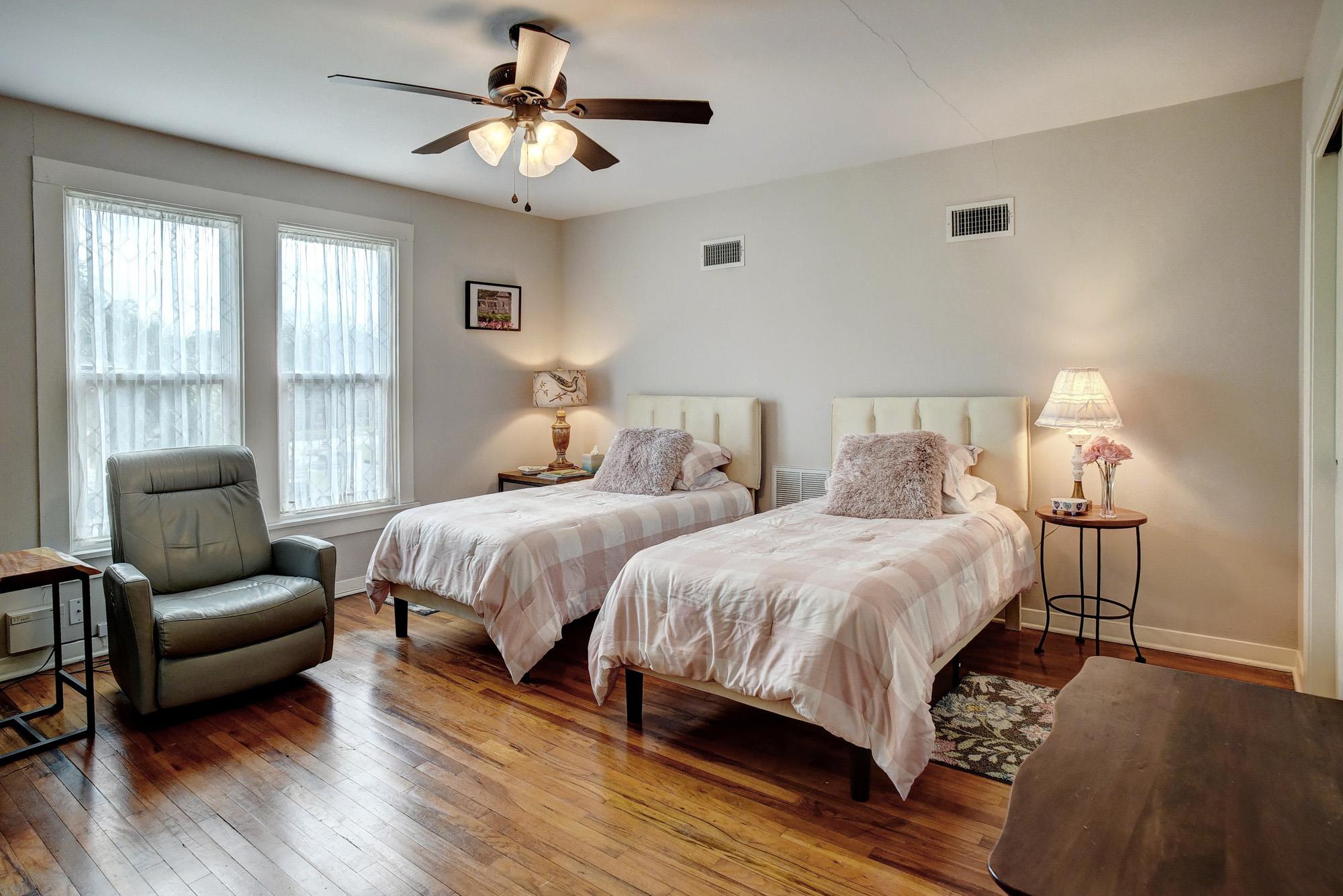 338 W Crockett St, La Grange, TX 78945