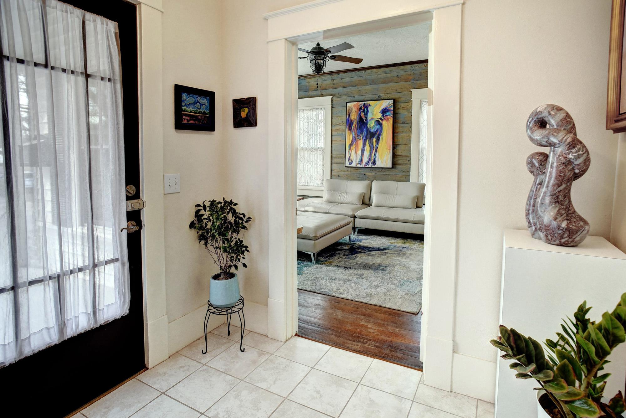 338 W Crockett St, La Grange, TX 78945