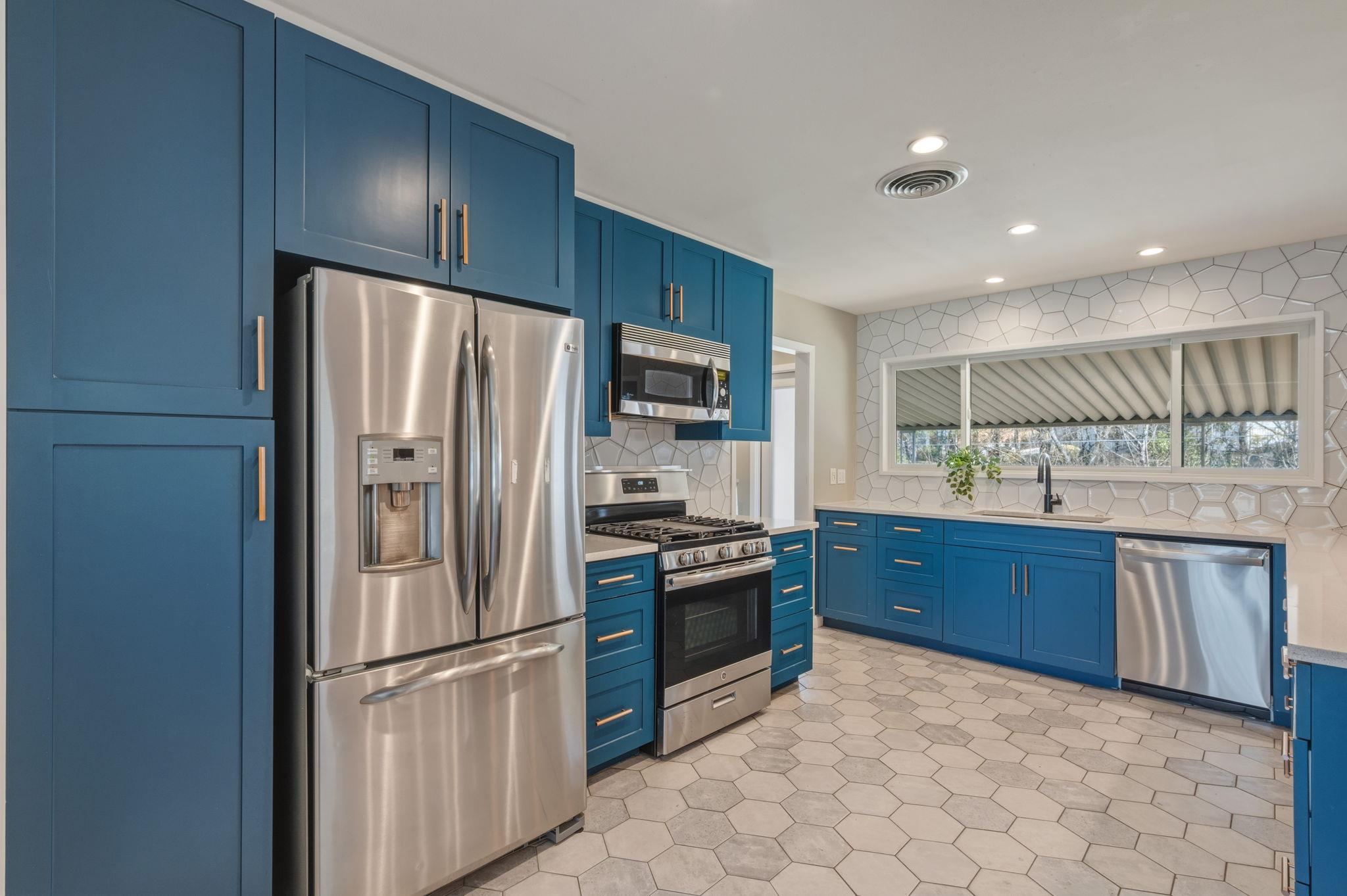 2415 Little John Ln, Austin, TX 78704