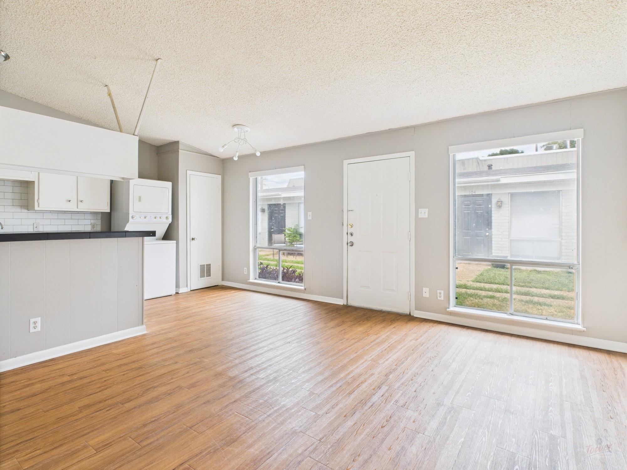 616 51st. St # 104, Austin, TX 78751