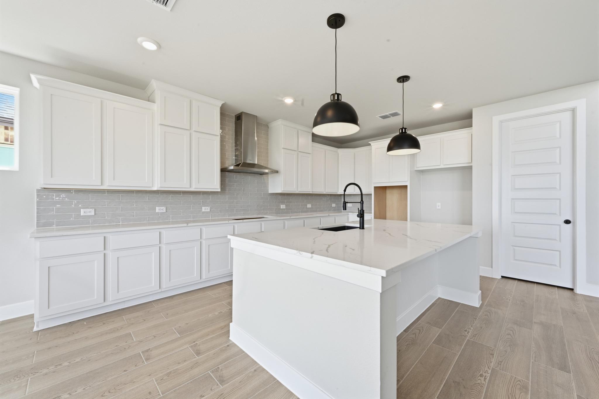 805 Rock Daisy Trl, Hutto, TX 78634