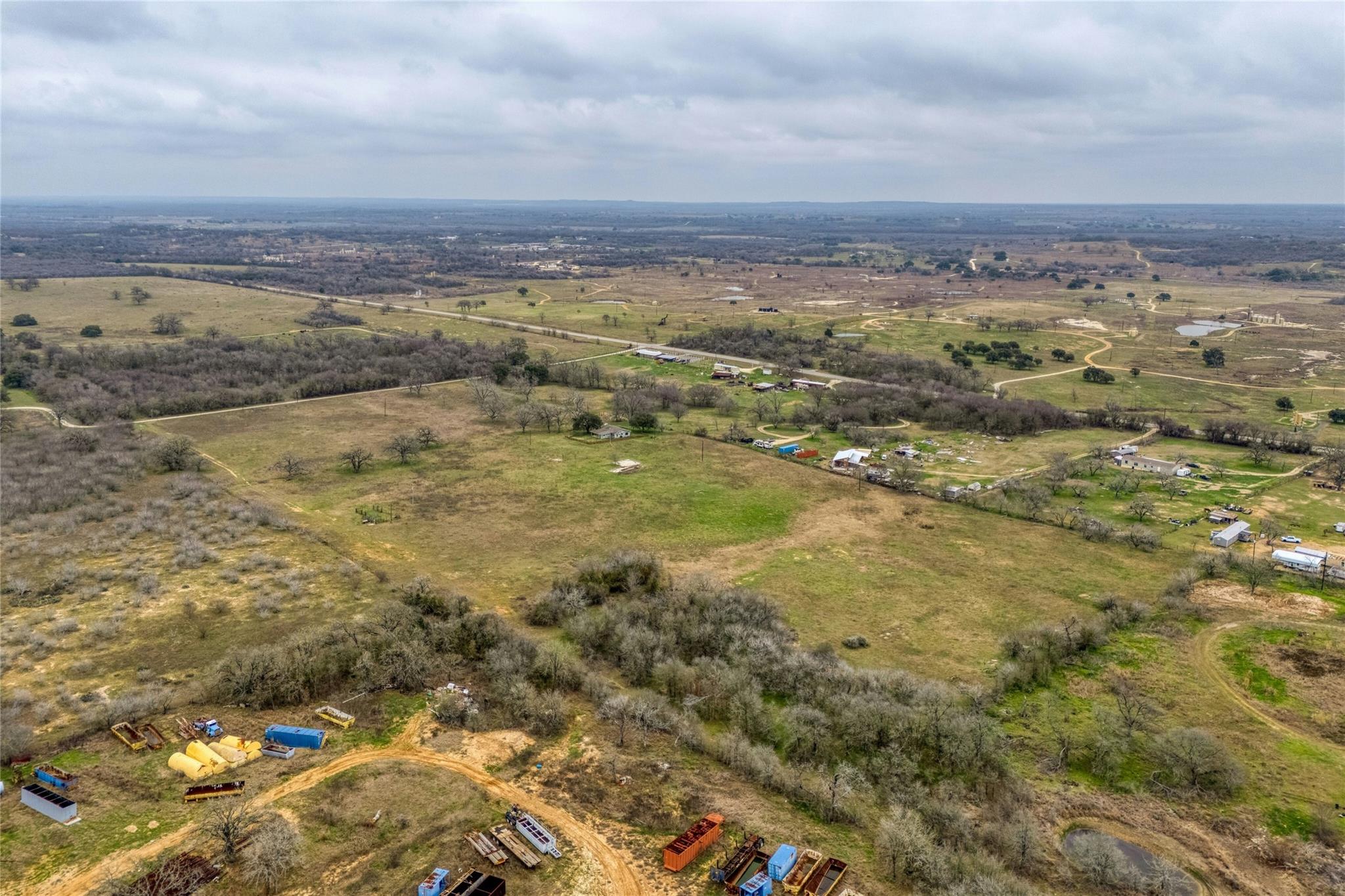 103 Robin Ln, Luling, TX 78648