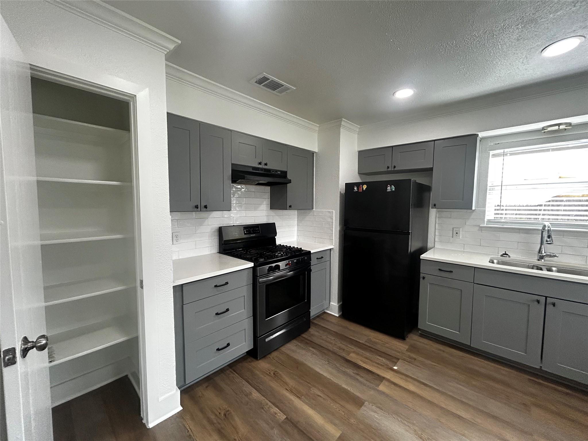 5503 Burgundy Dr, Austin, TX 78724