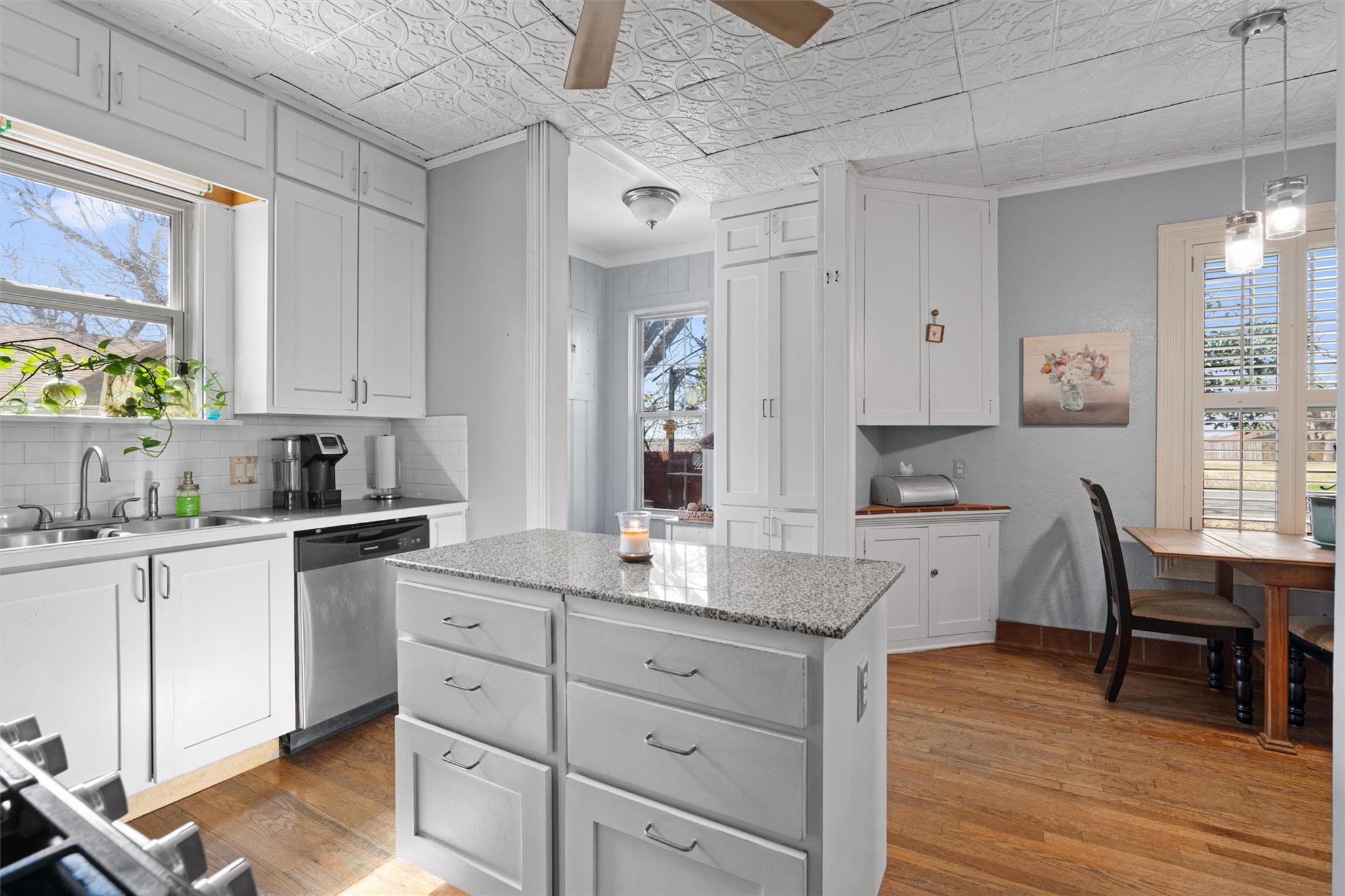 1543 W Clark St, Bartlett, TX 76511