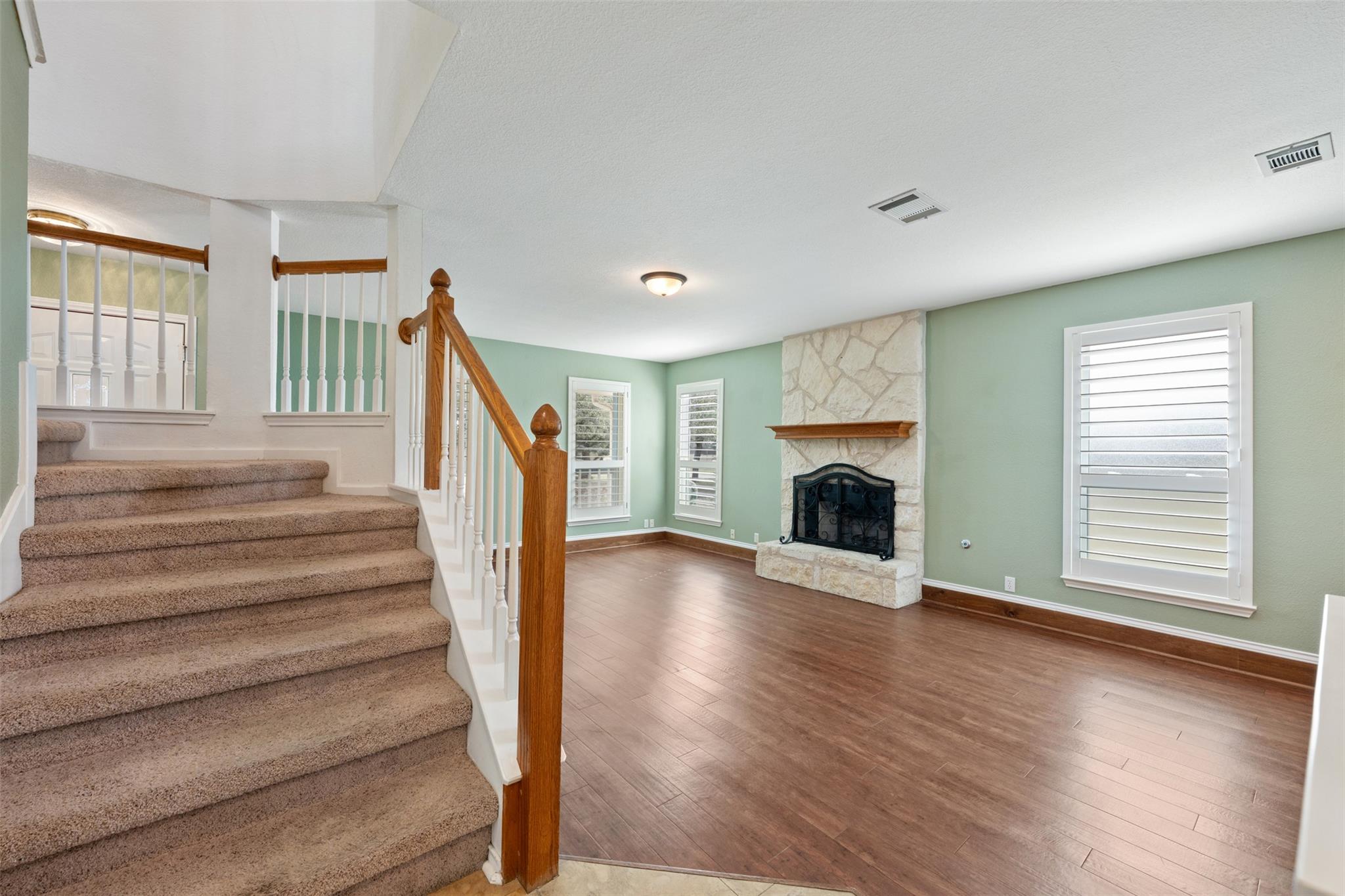 104 Sunset Rd, Georgetown, TX 78633