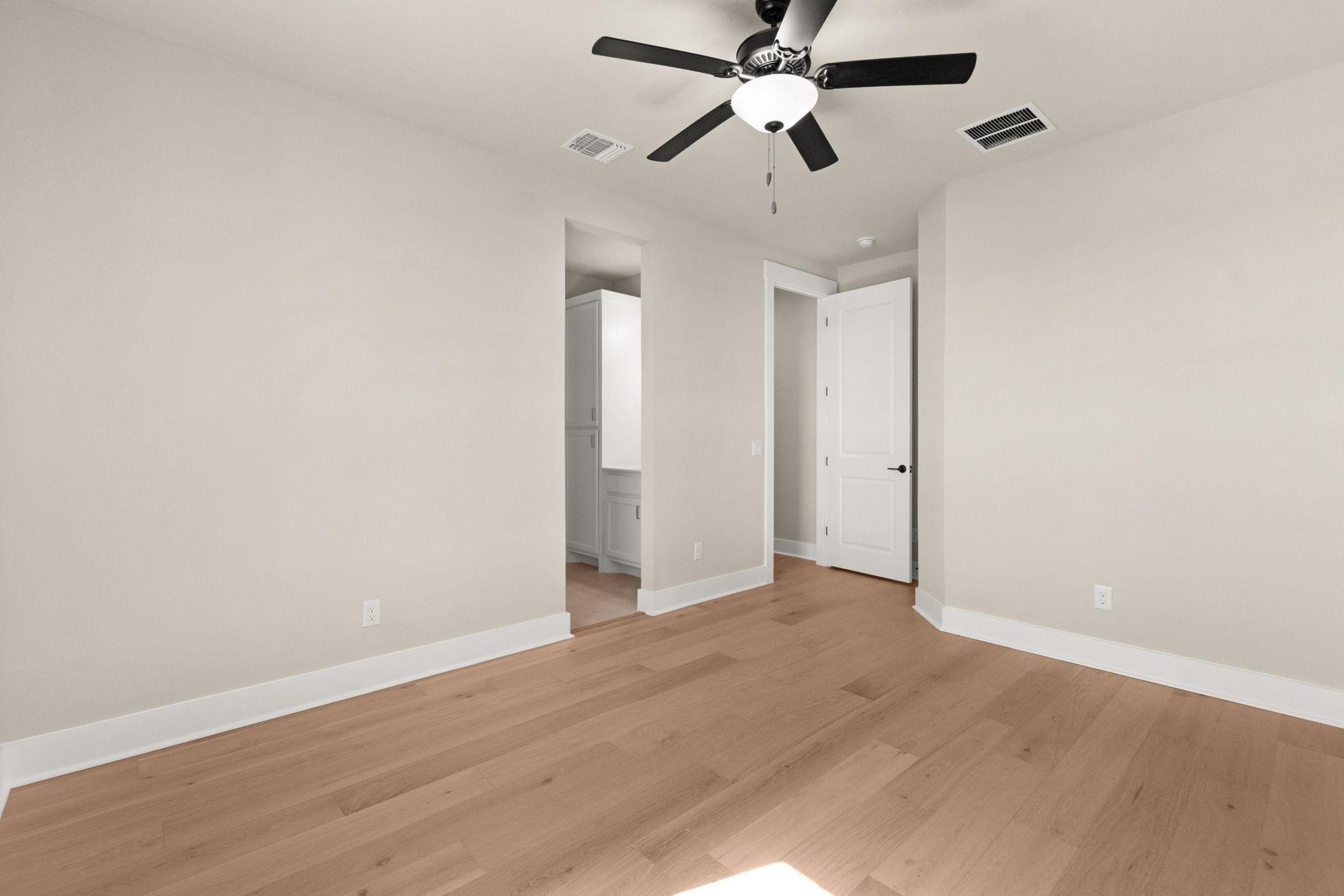 103 Buck Rabbit Rd, Briggs, TX 78608