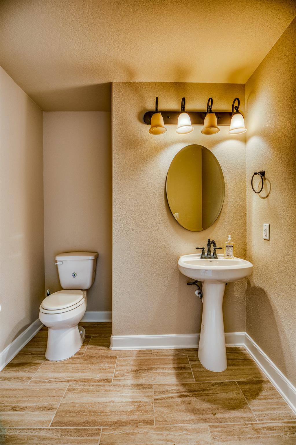 3336 County Road 326, Lexington, TX 78947