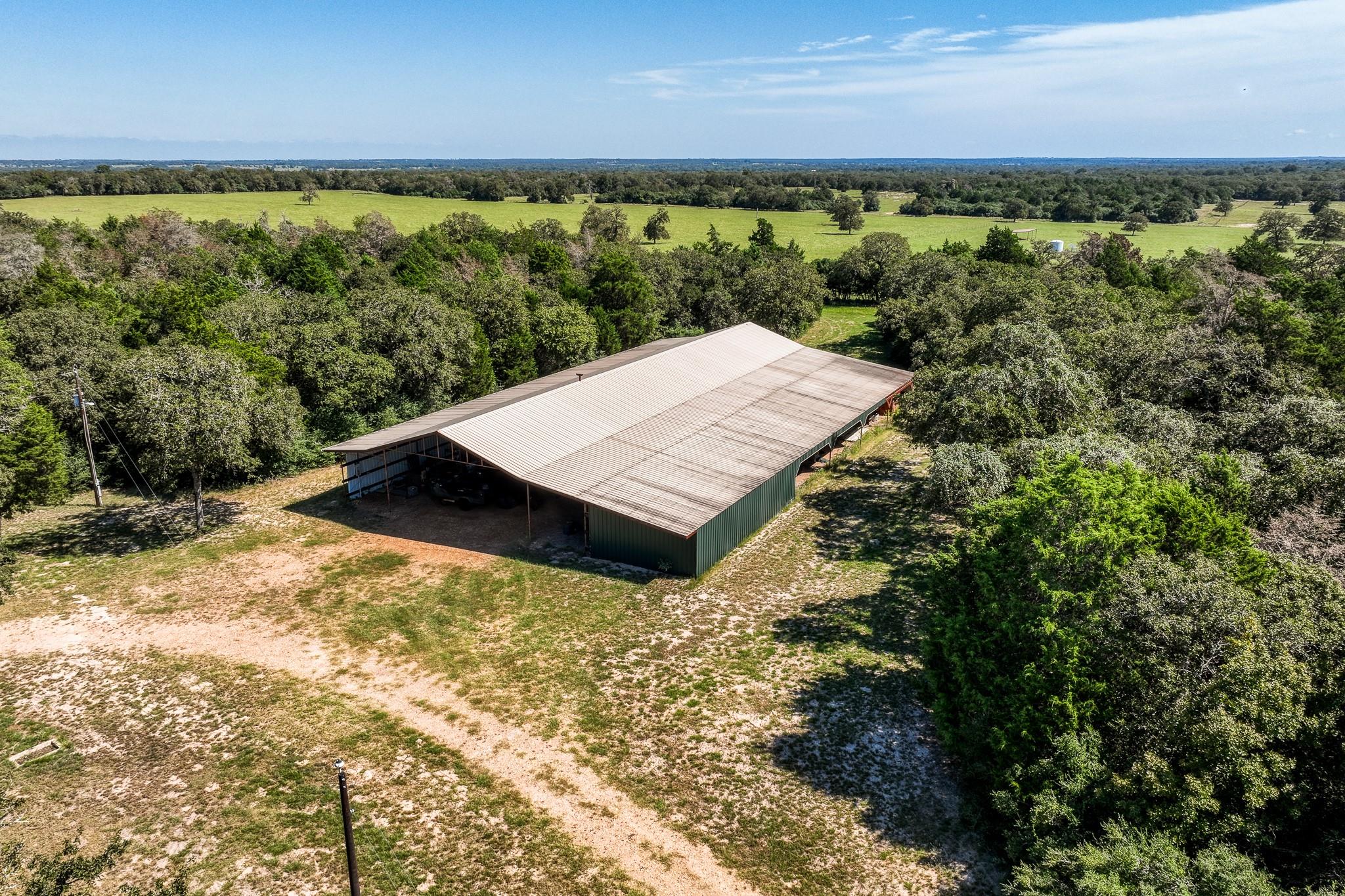 3336 County Road 326, Lexington, TX 78947