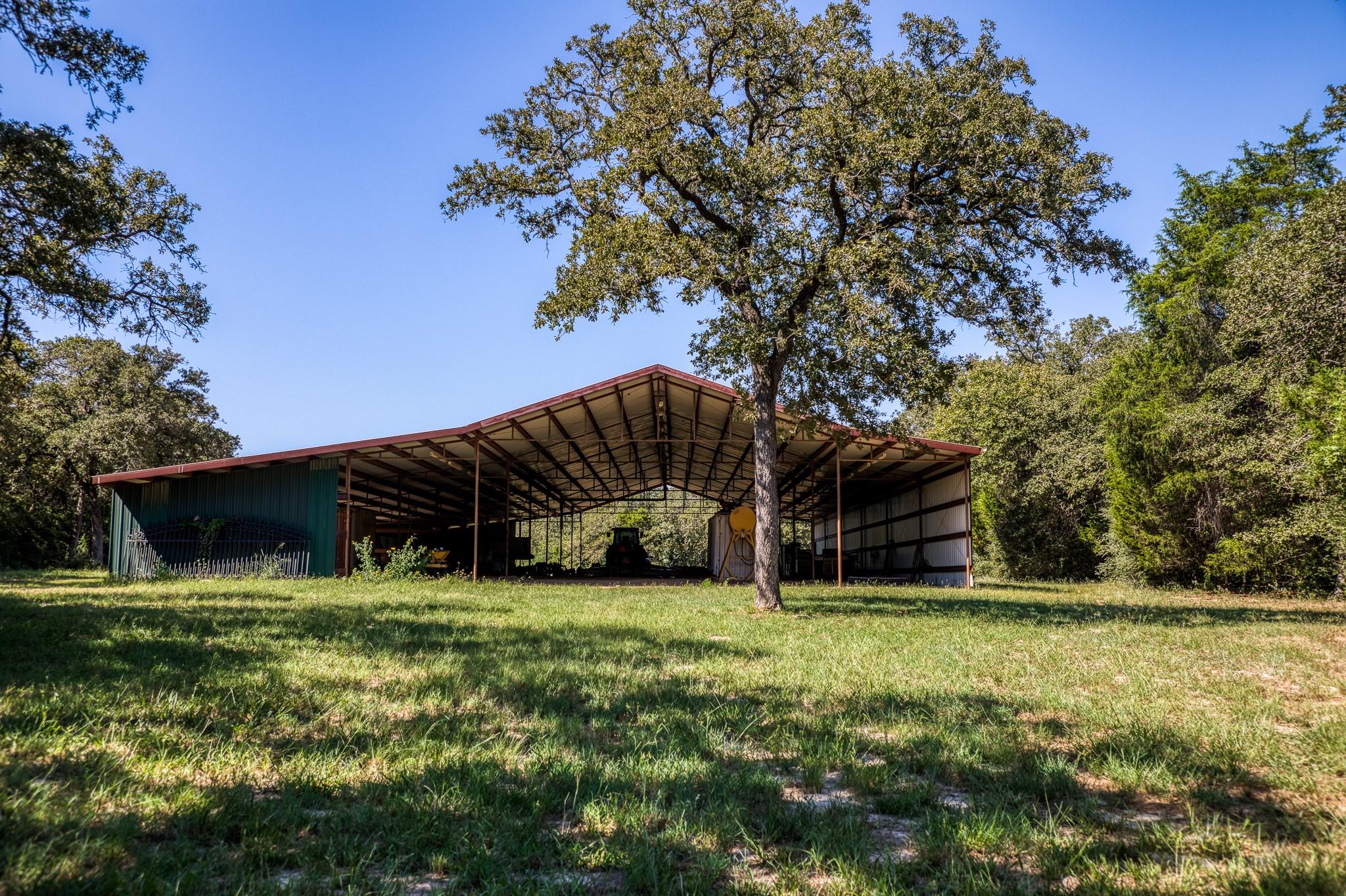 3336 County Road 326, Lexington, TX 78947