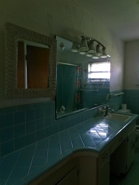 110 S Travis St, Rockdale, TX 76567