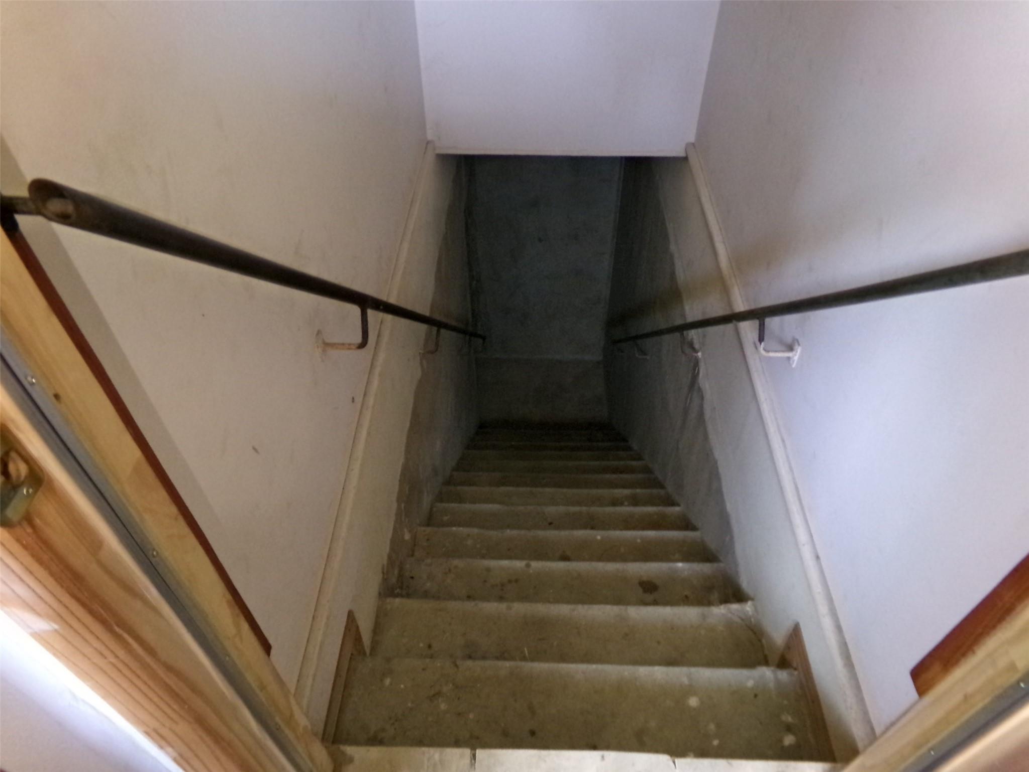 110 S Travis St, Rockdale, TX 76567