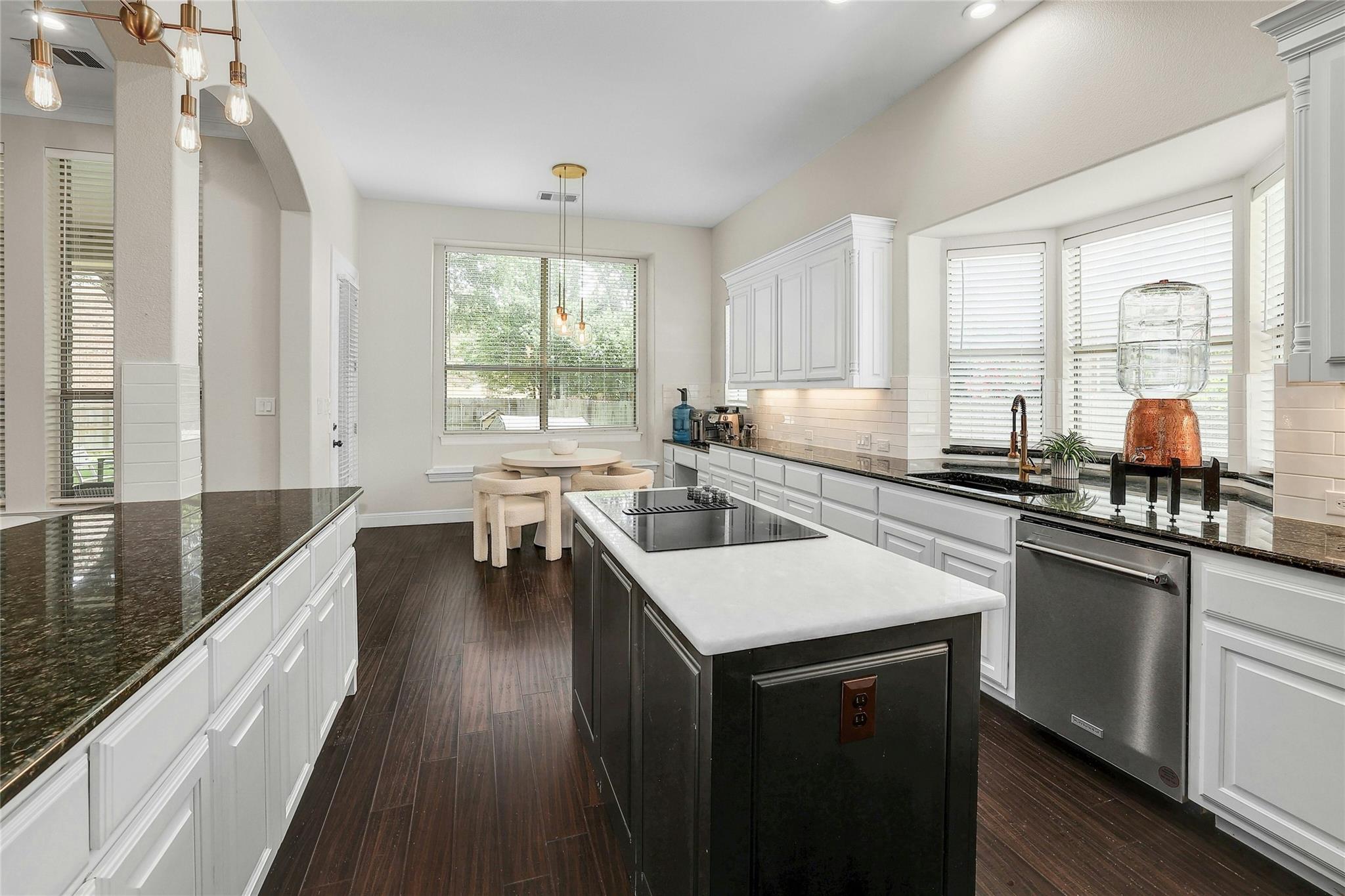 10225 Fossmoor St, Austin, TX 78717