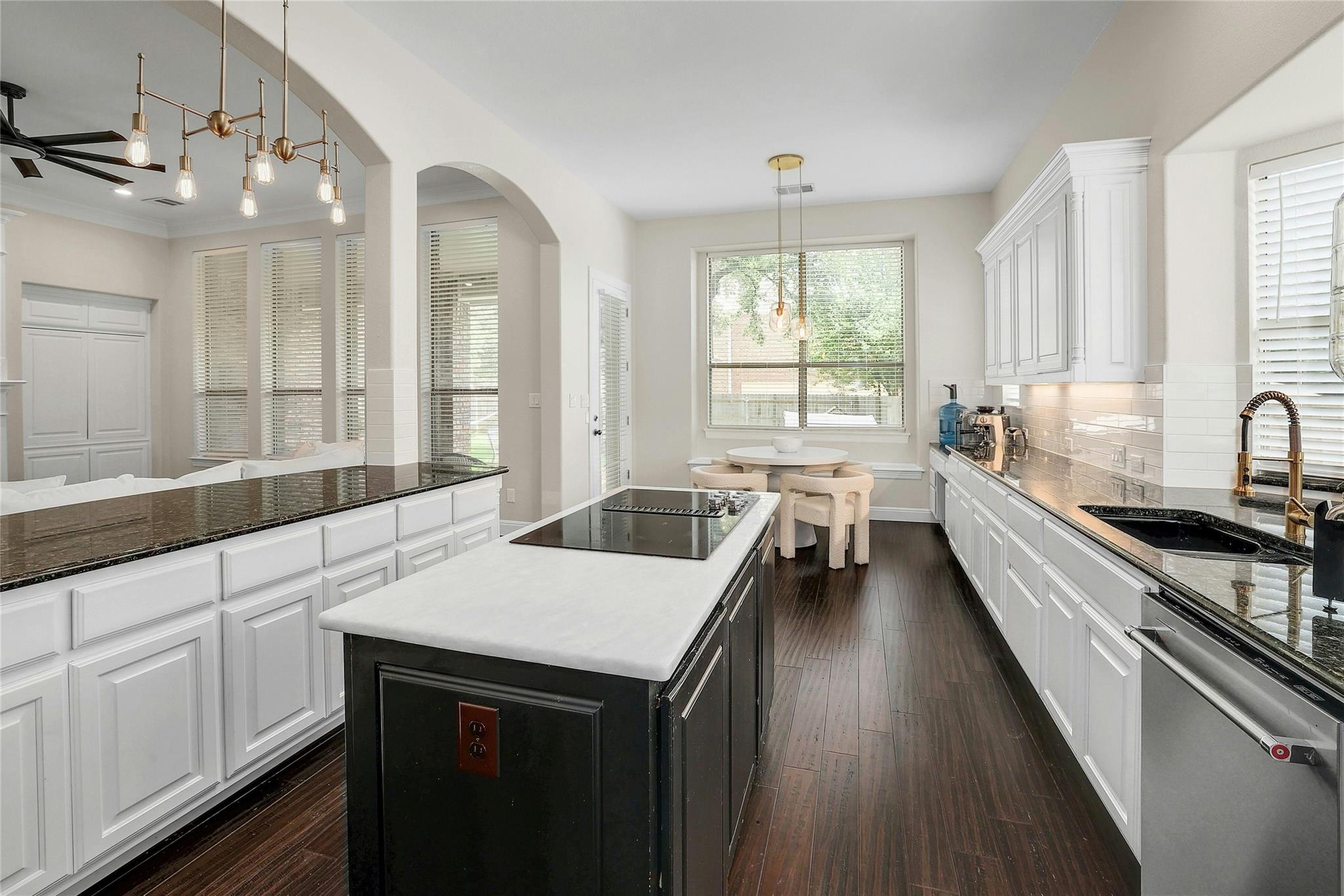 10225 Fossmoor St, Austin, TX 78717