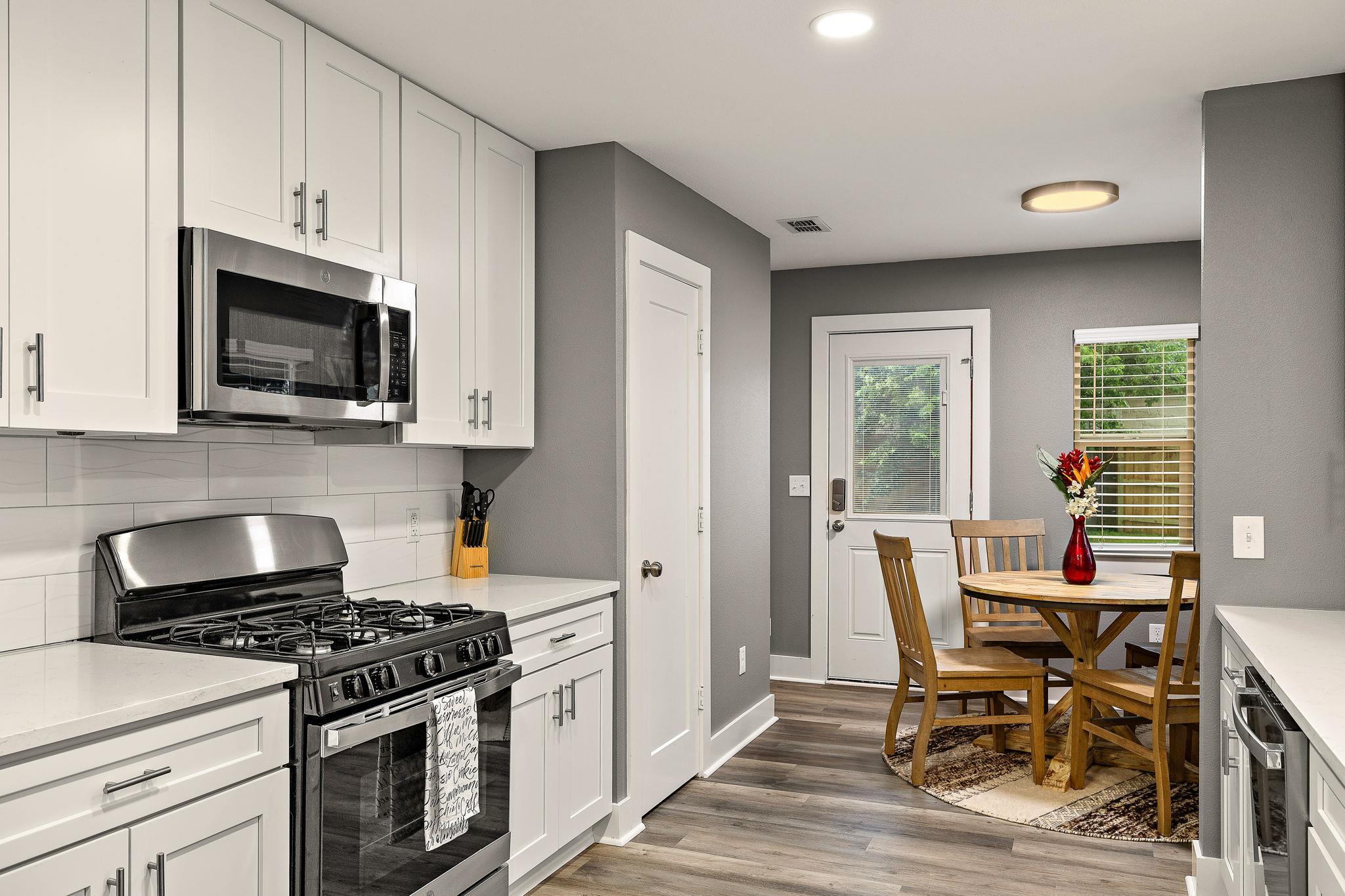 606 E 19th St, Georgetown, TX 78626