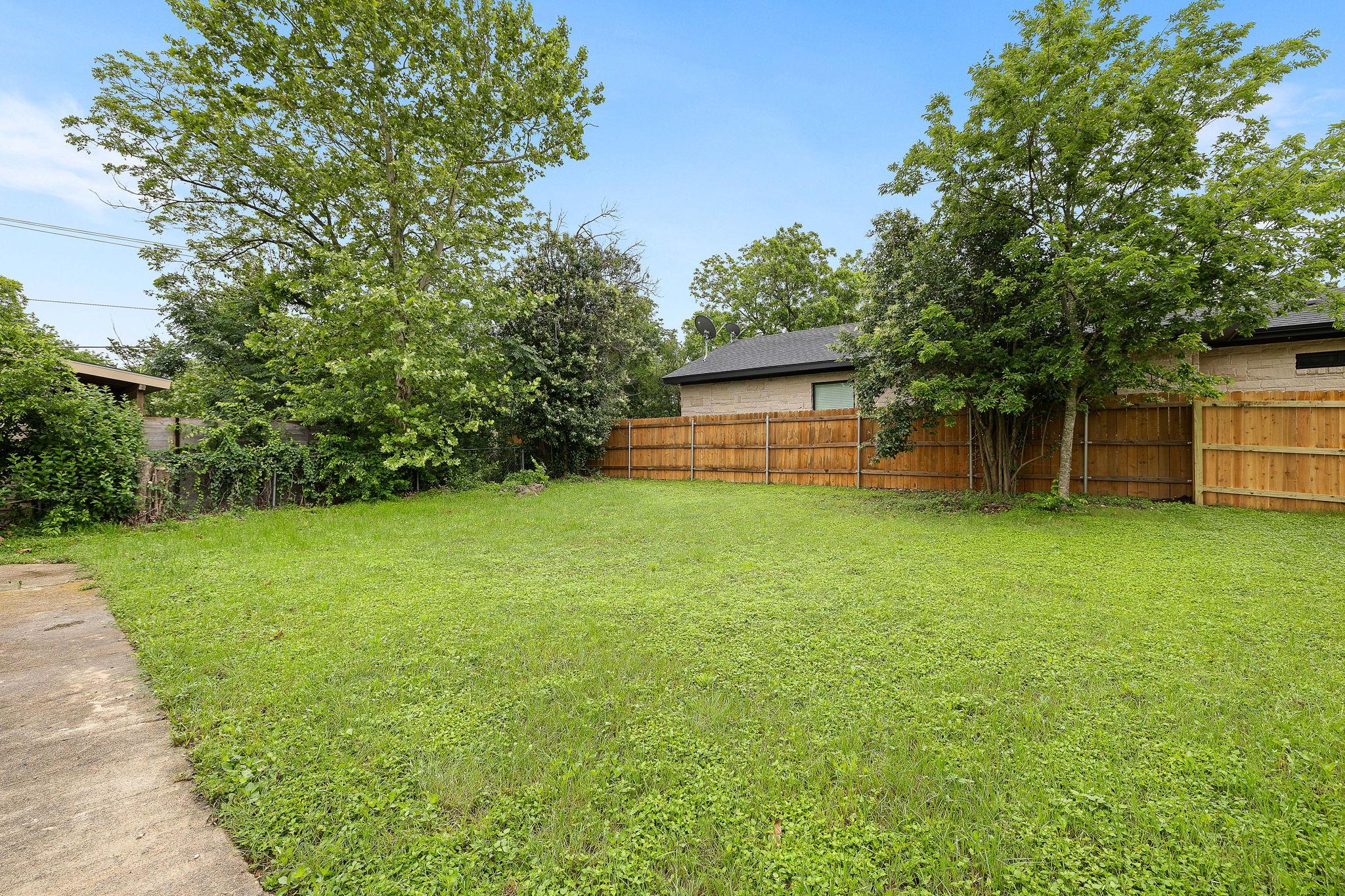 606 E 19th St, Georgetown, TX 78626