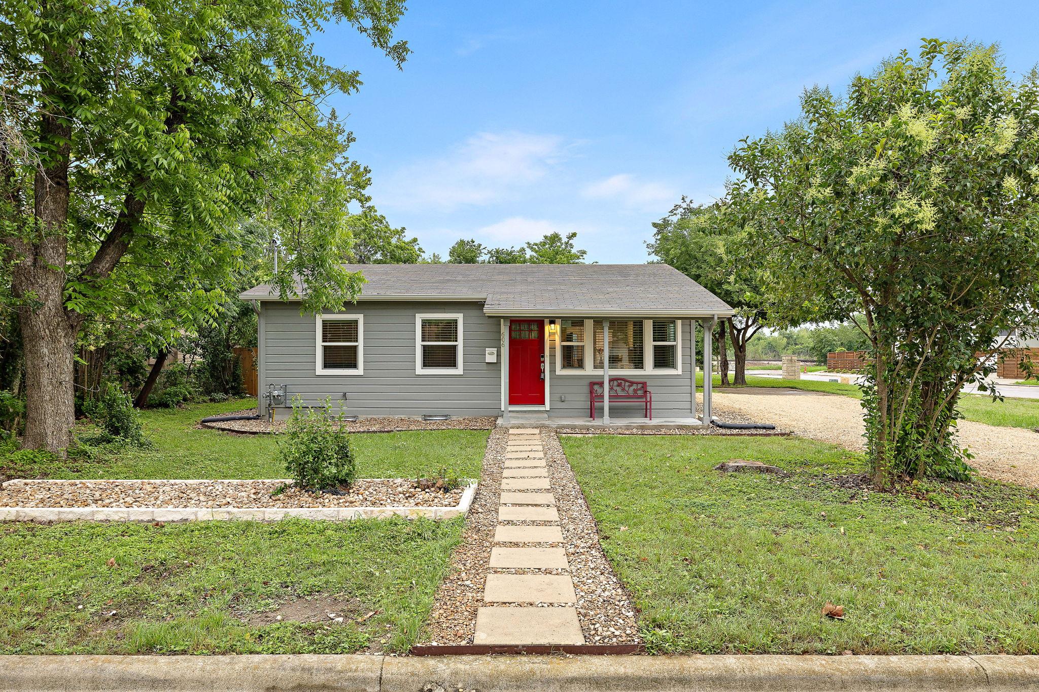 606 E 19th St, Georgetown, TX 78626