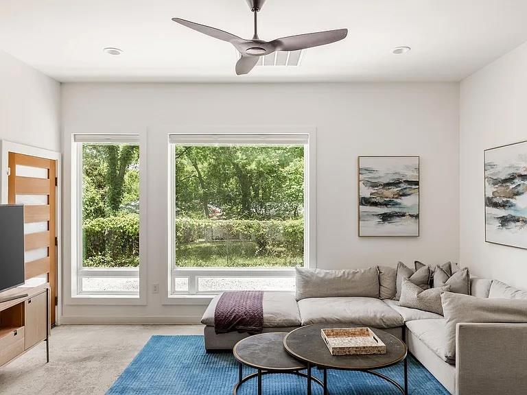 2211 Canterbury St # B, Austin, TX 78702