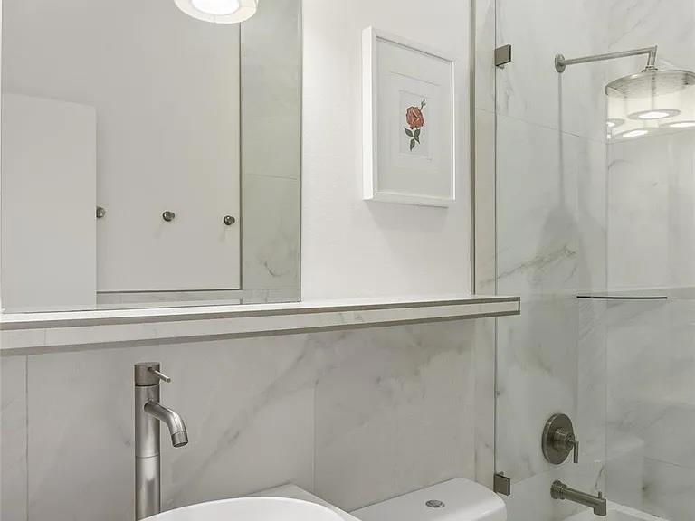 2211 Canterbury St # B, Austin, TX 78702