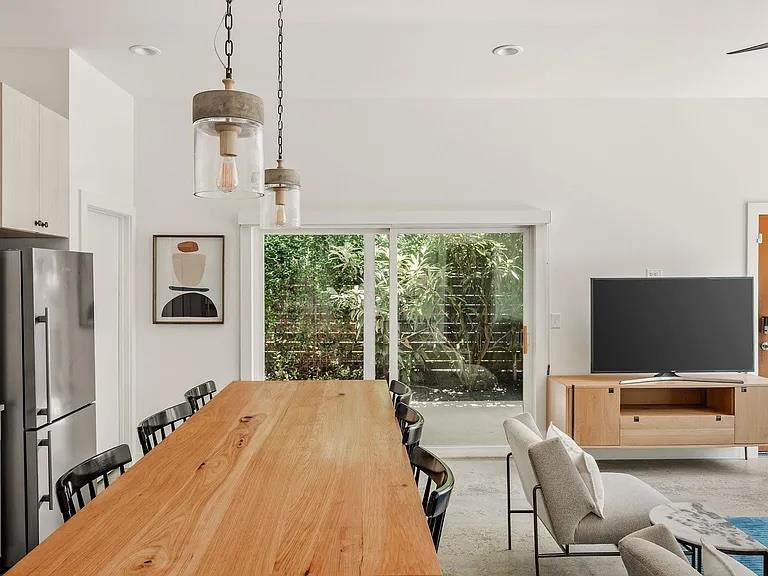 2211 Canterbury St # B, Austin, TX 78702