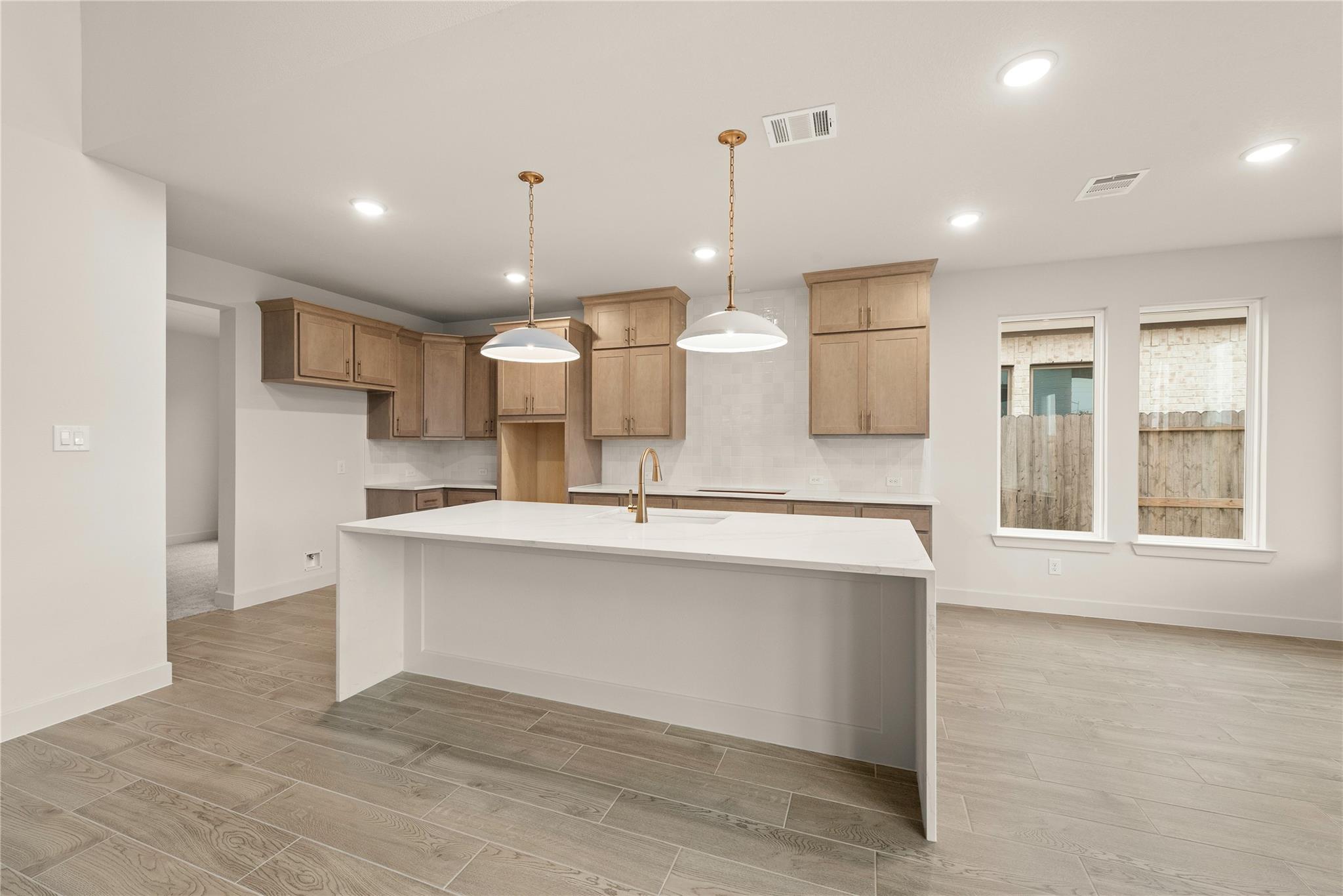 913 Rock Daisy Trl, Hutto, TX 78634