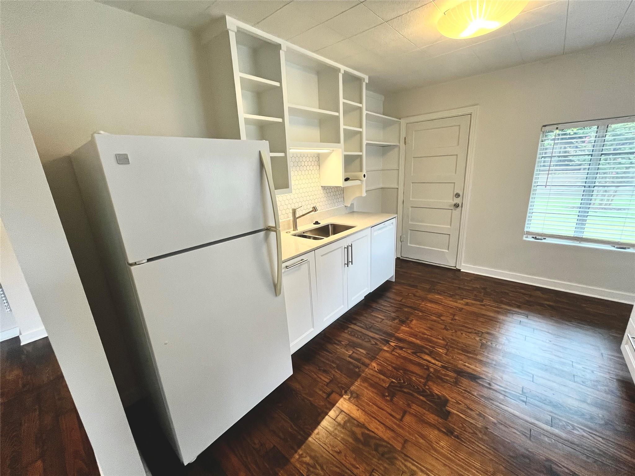 1011 E 9th St # B, Austin, TX 78702