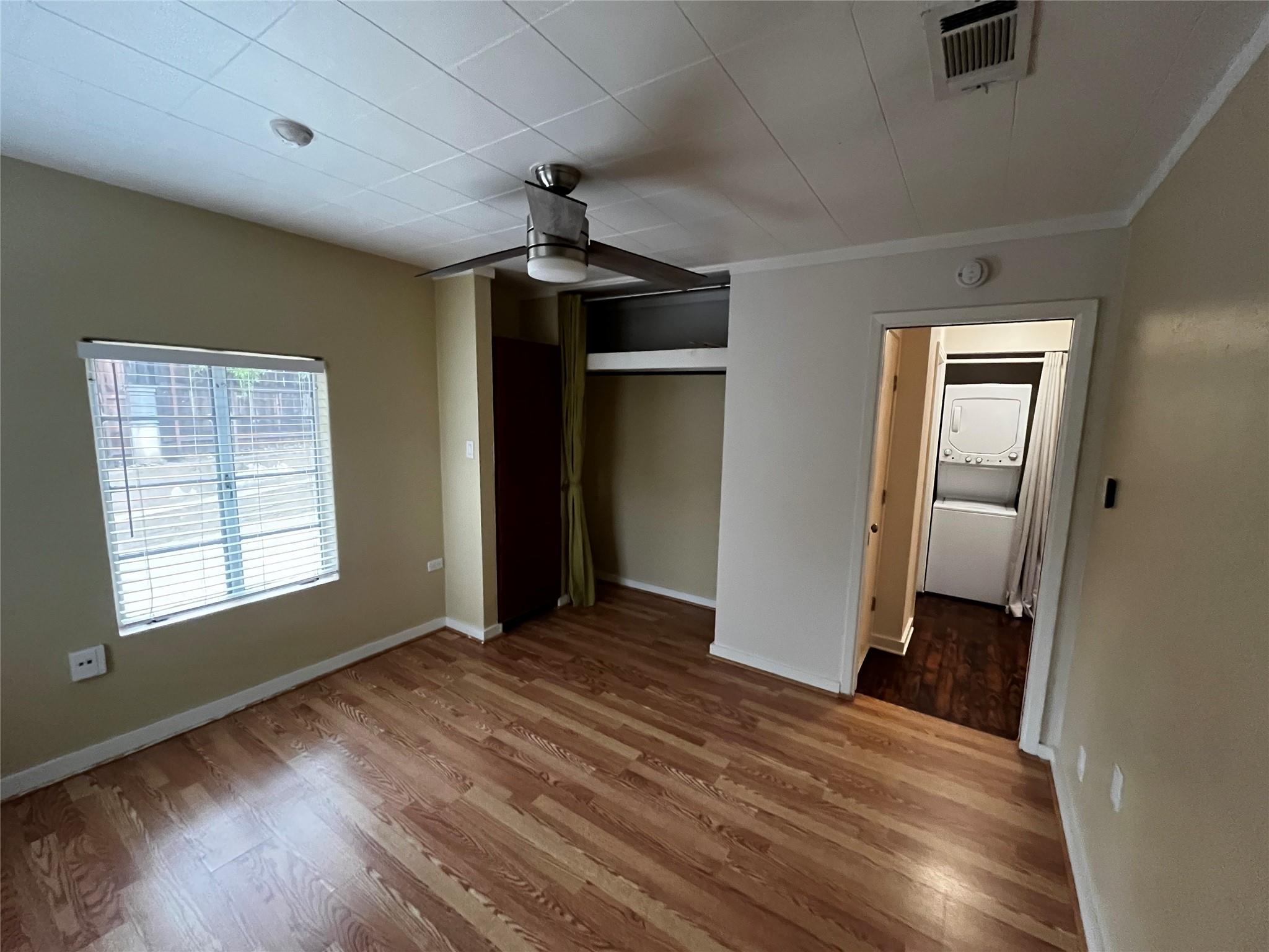 1011 E 9th St # B, Austin, TX 78702