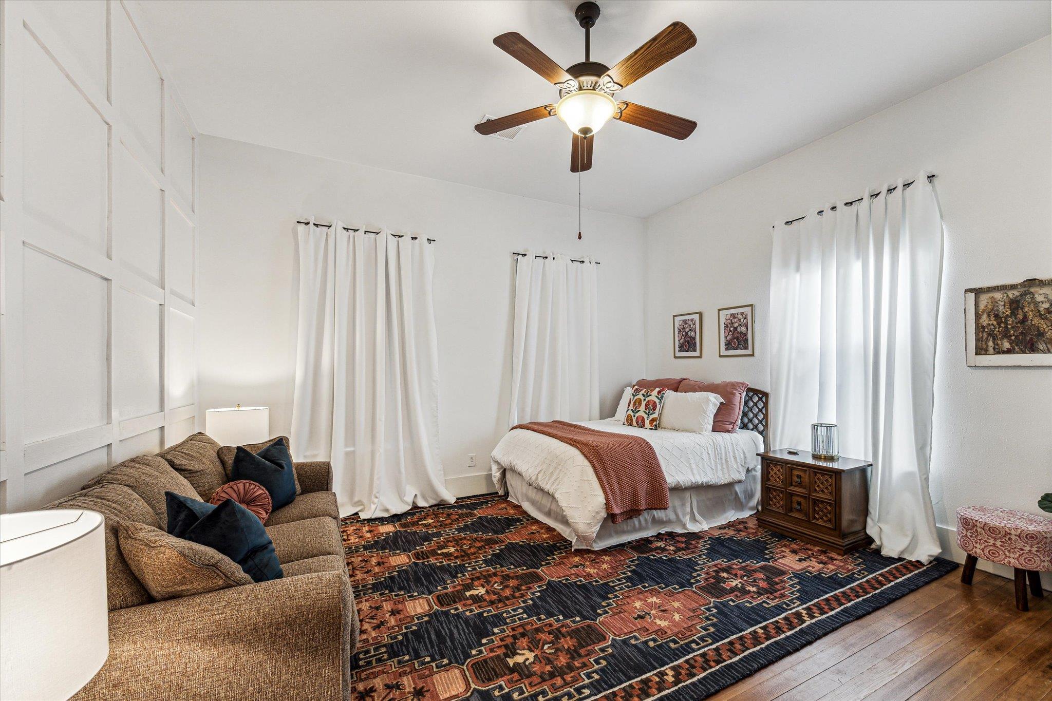 305 W Alamo St, Brenham, TX 77833