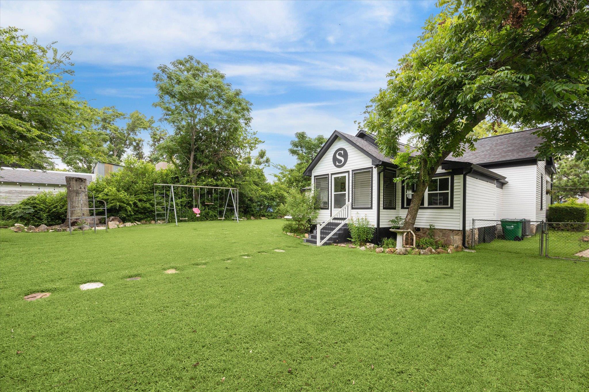 305 W Alamo St, Brenham, TX 77833