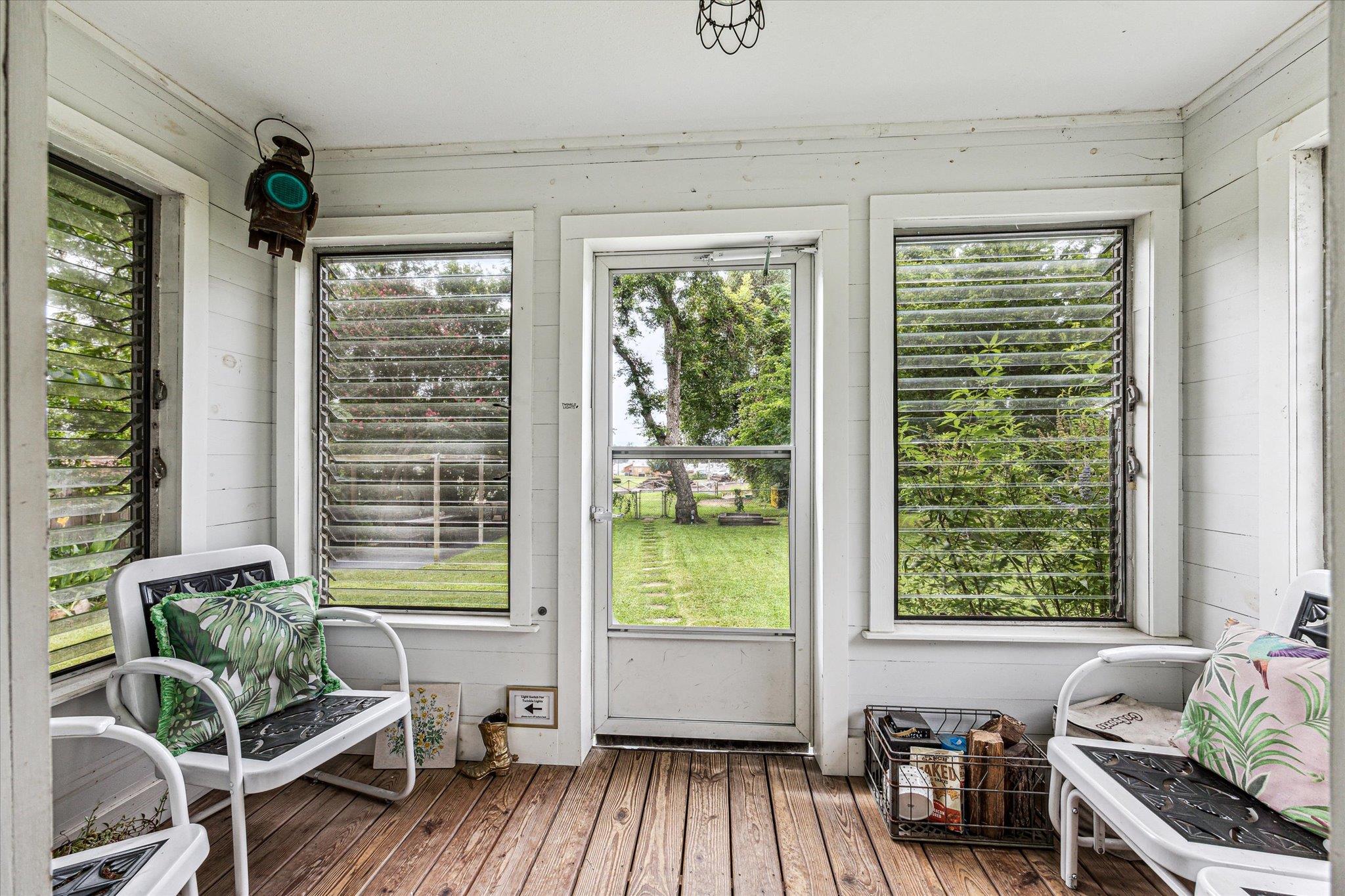 305 W Alamo St, Brenham, TX 77833