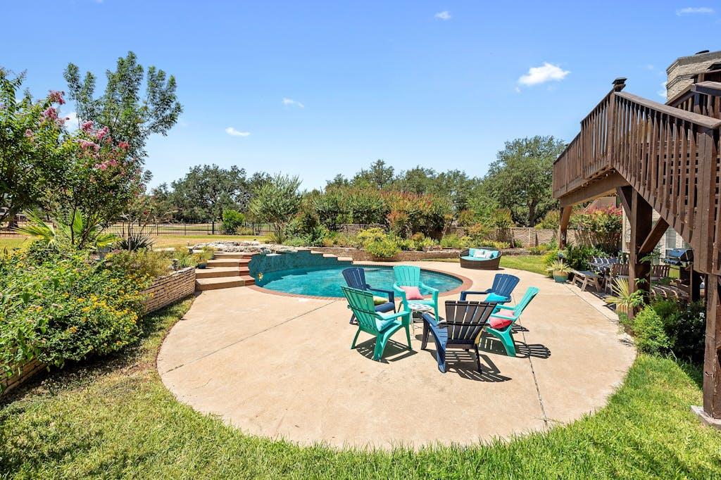 1207 Lakeway Dr, Lakeway, TX 78734