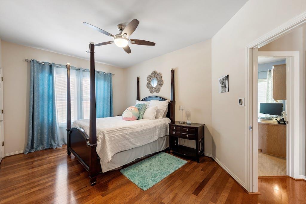 1207 Lakeway Dr, Lakeway, TX 78734