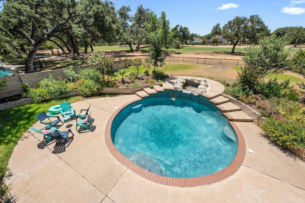 1207 Lakeway Dr, Lakeway, TX 78734