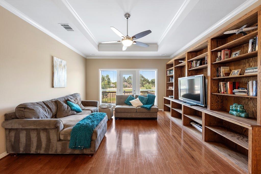 1207 Lakeway Dr, Lakeway, TX 78734