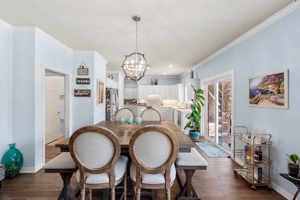 1207 Lakeway Dr, Lakeway, TX 78734