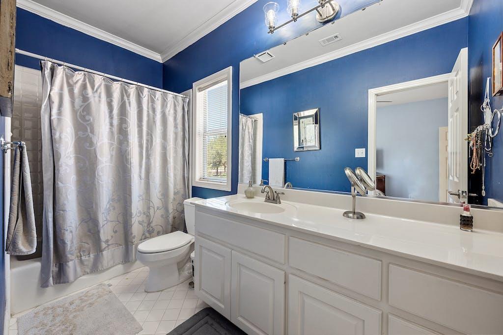 1207 Lakeway Dr, Lakeway, TX 78734