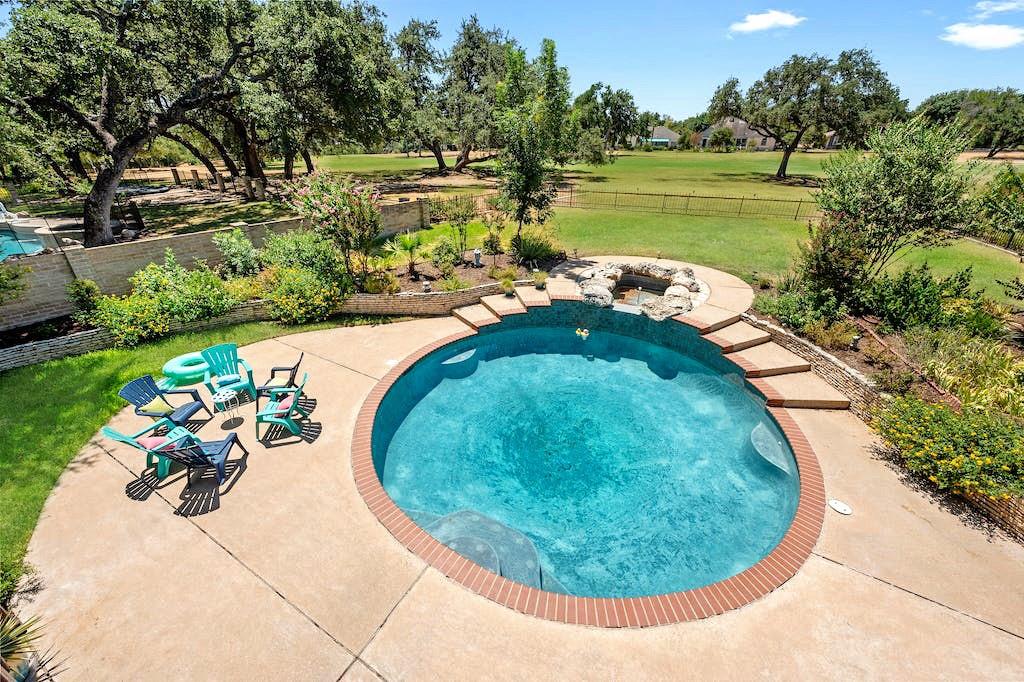 1207 Lakeway Dr, Lakeway, TX 78734