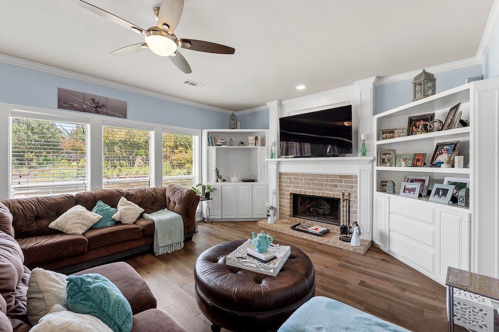 1207 Lakeway Dr, Lakeway, TX 78734