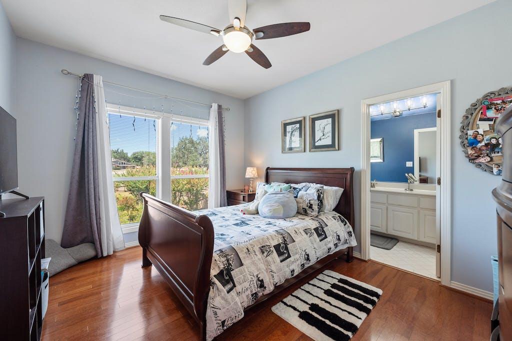 1207 Lakeway Dr, Lakeway, TX 78734