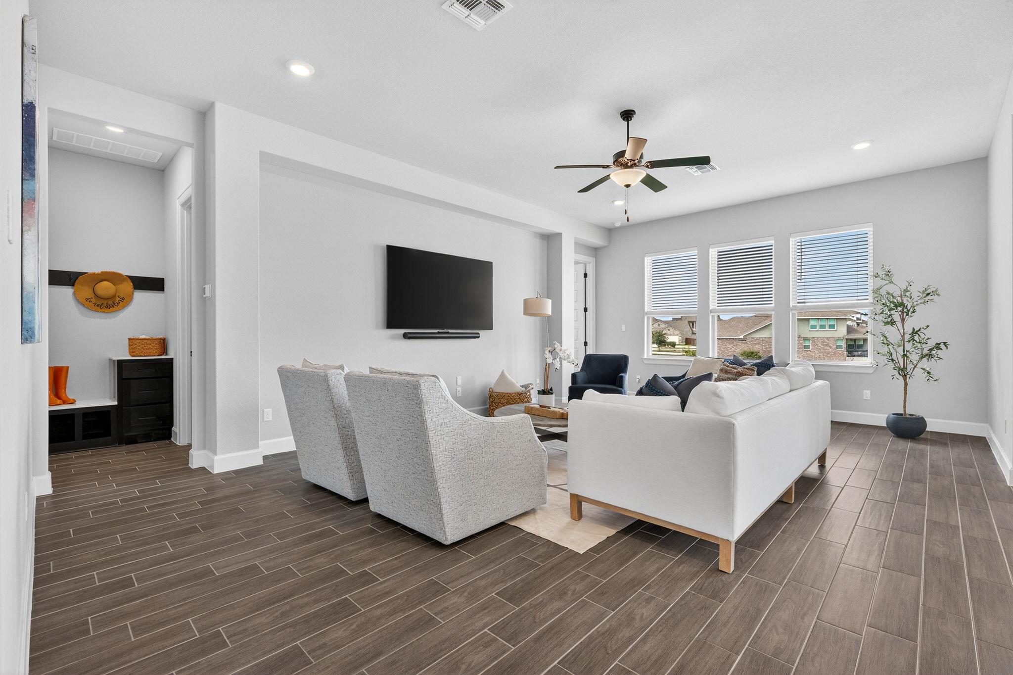 6816 Empresa Dr, Austin, TX 78738