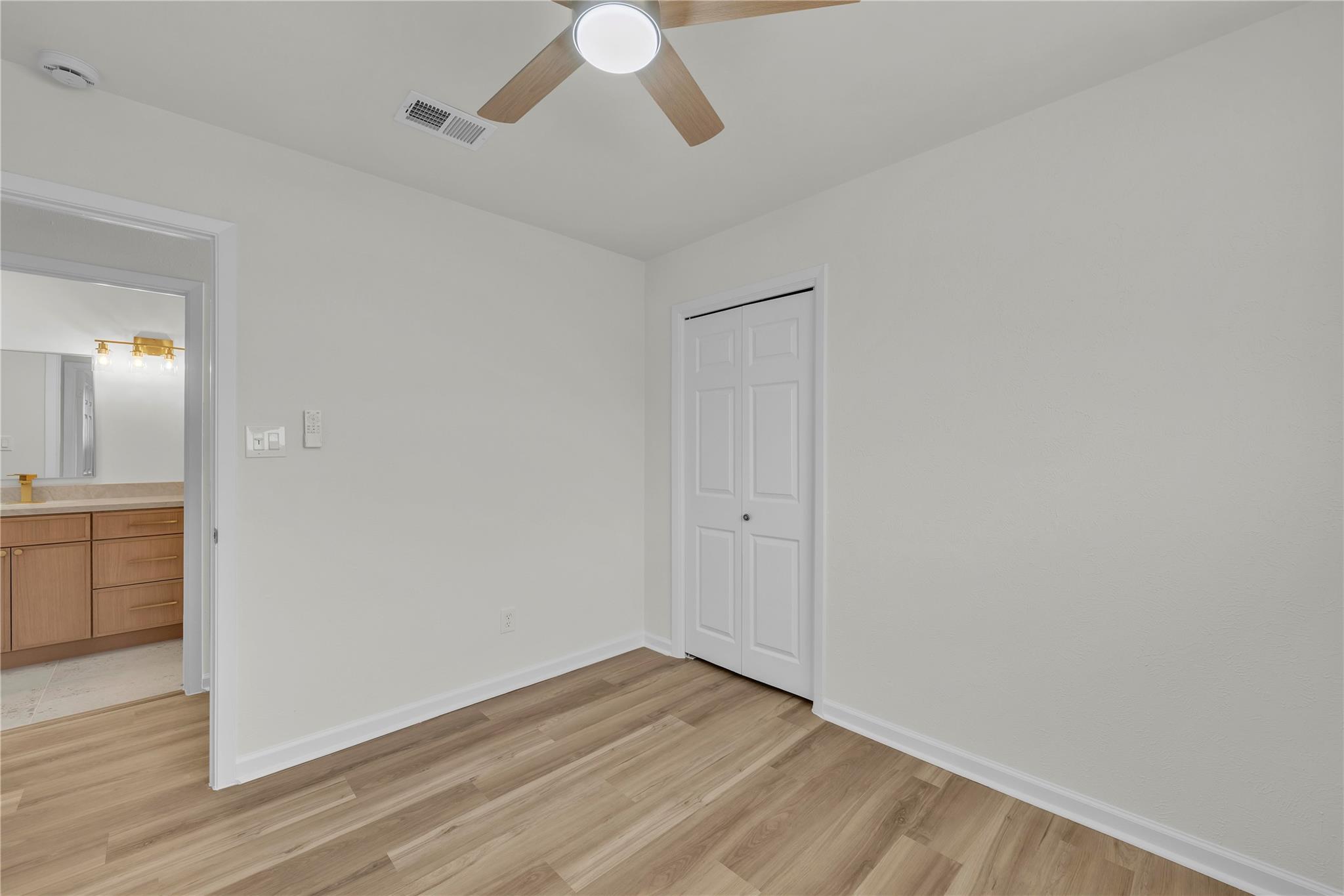 514 Sara Dr, Round Rock, TX 78664