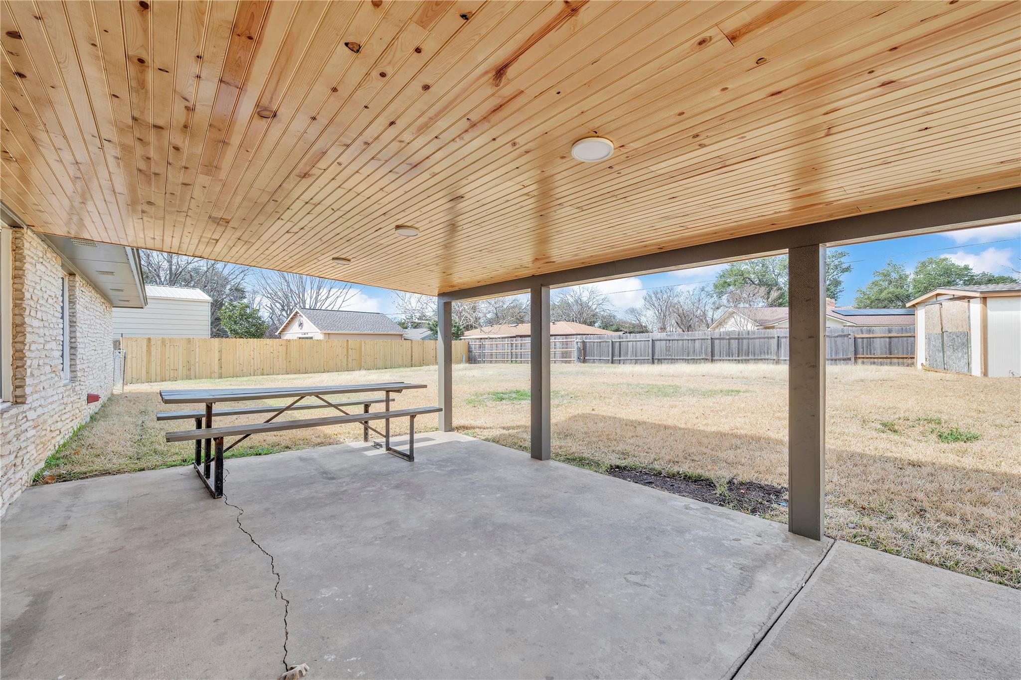 514 Sara Dr, Round Rock, TX 78664