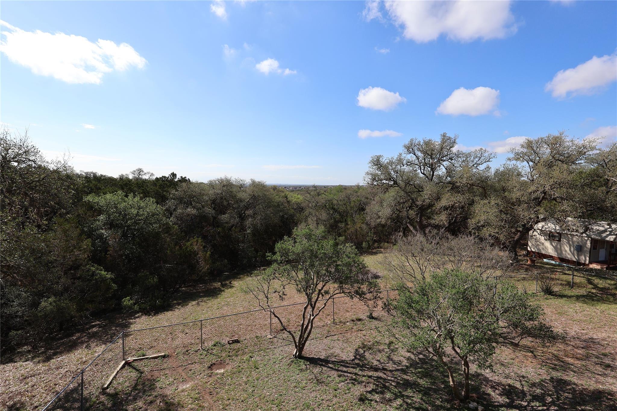 407 Pioneer Trl, San Marcos, TX 78666