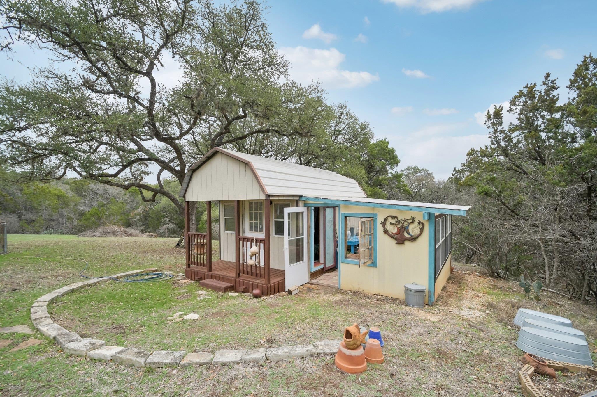 407 Pioneer Trl, San Marcos, TX 78666