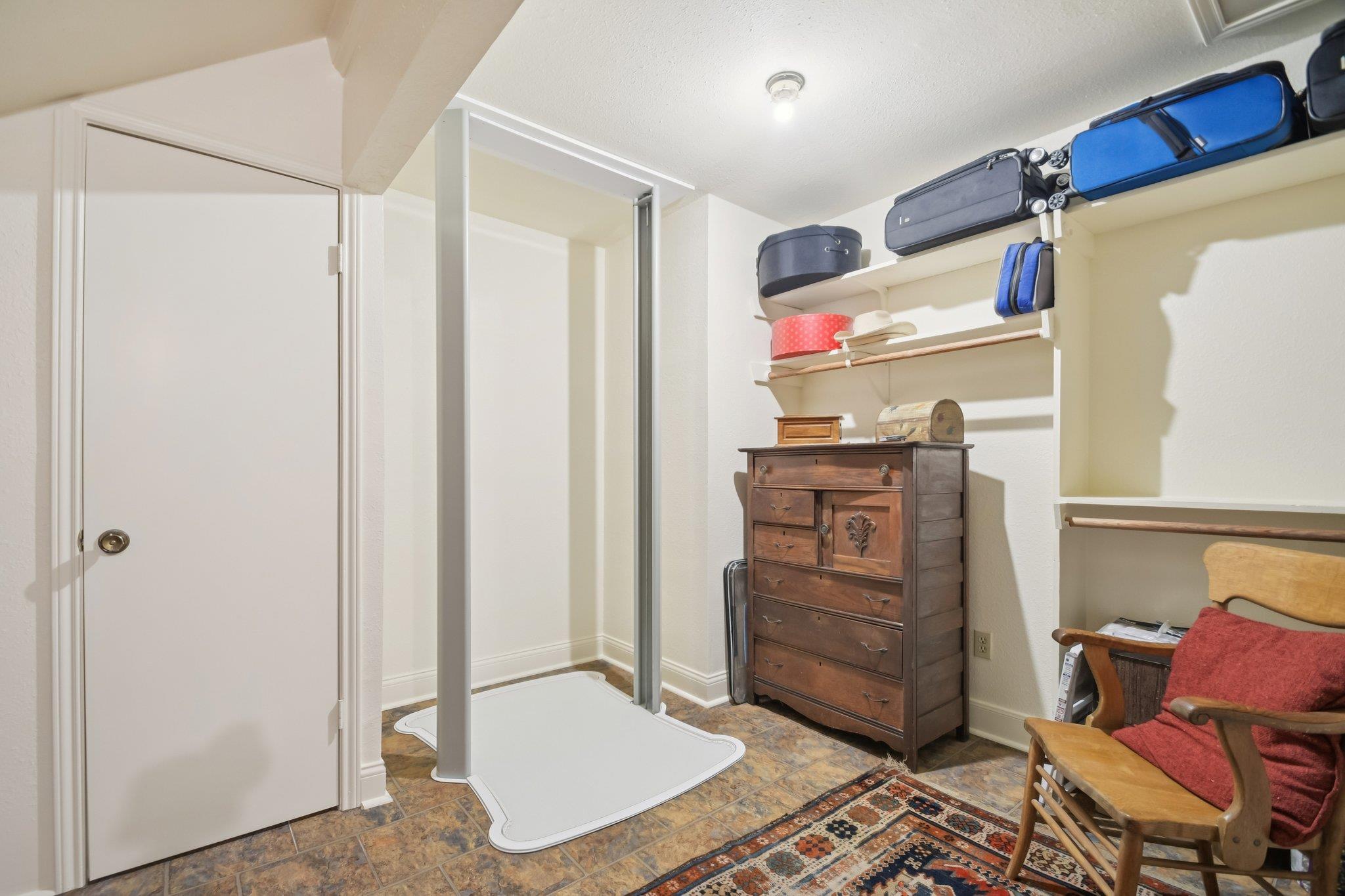 407 Pioneer Trl, San Marcos, TX 78666