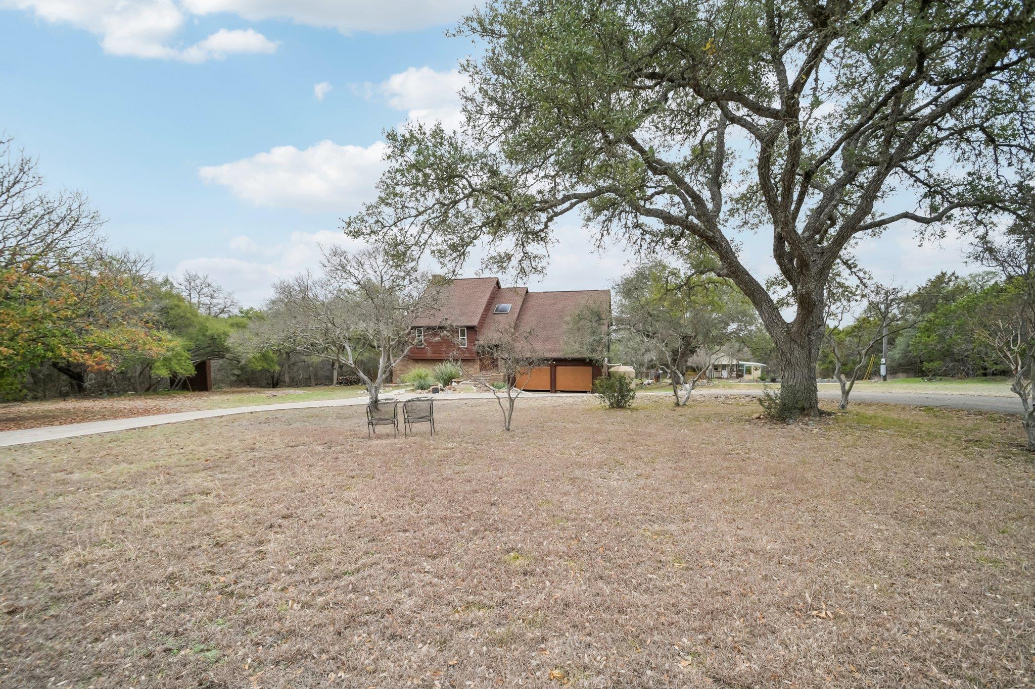 407 Pioneer Trl, San Marcos, TX 78666