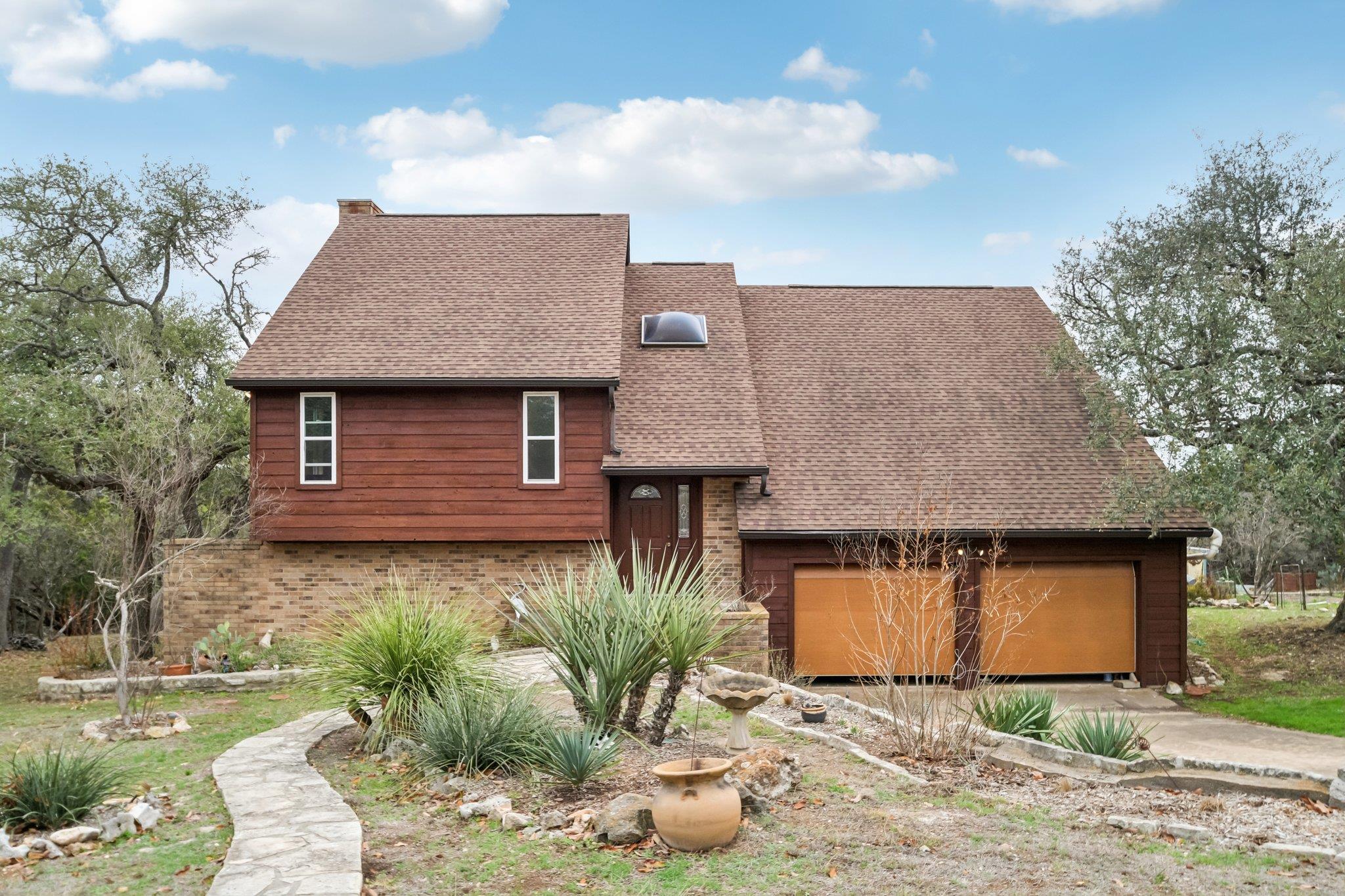 407 Pioneer Trl, San Marcos, TX 78666