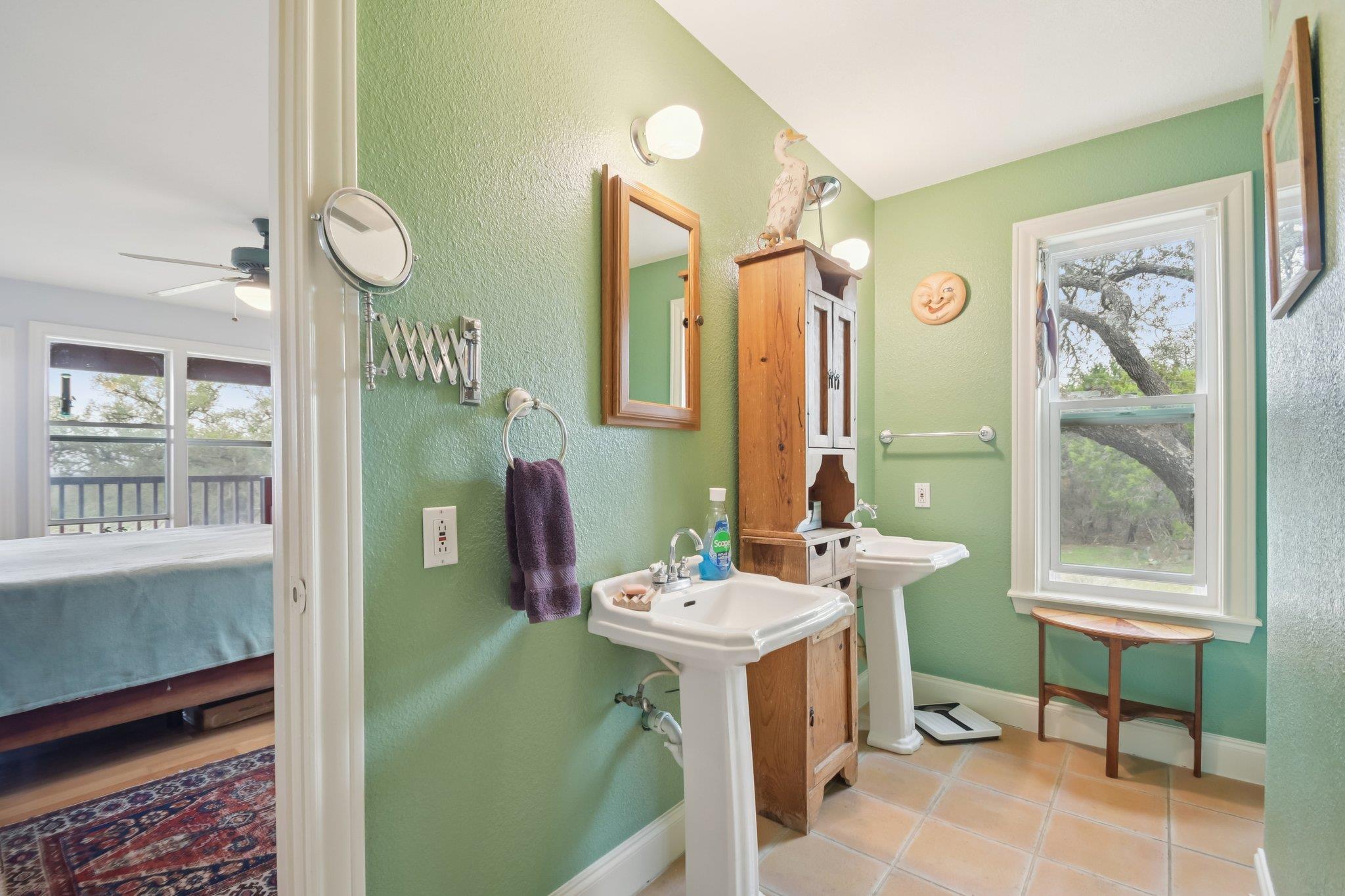 407 Pioneer Trl, San Marcos, TX 78666