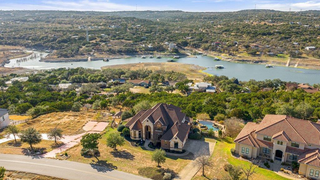 2702 Lakehurst Rd, Spicewood, TX 78669