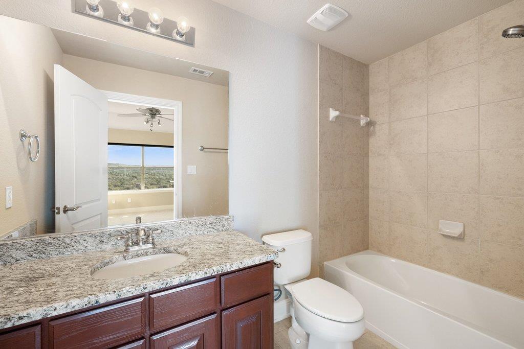 2702 Lakehurst Rd, Spicewood, TX 78669