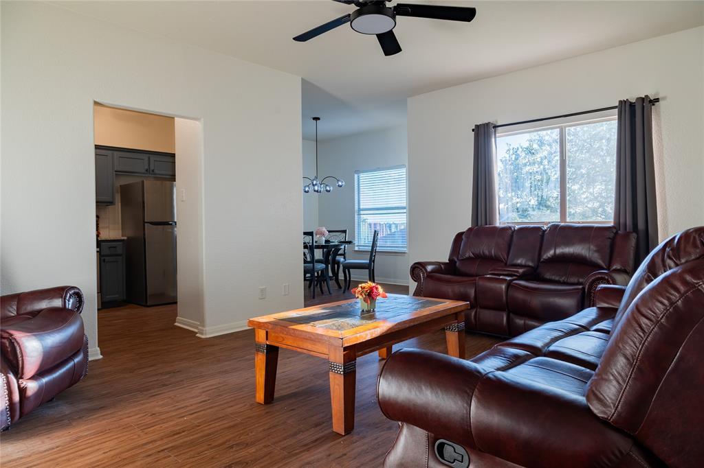 508 Lydia Ln, Thrall, TX 76578